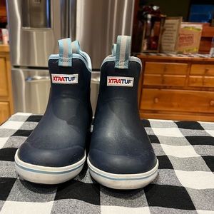 Women’s XTRATUF boots